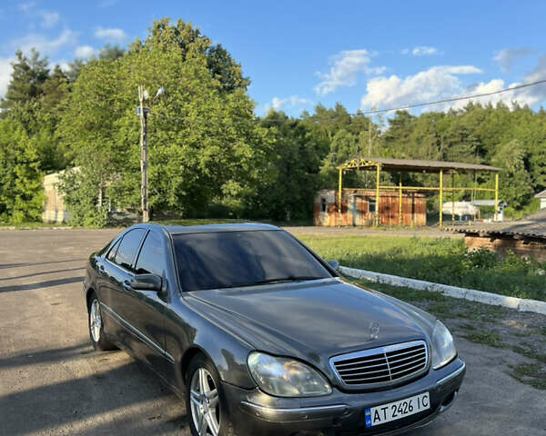 Серый Мерседес С Класс, объемом двигателя 3.2 л и пробегом 350 тыс. км за 3500 $, фото 1 на Automoto.ua