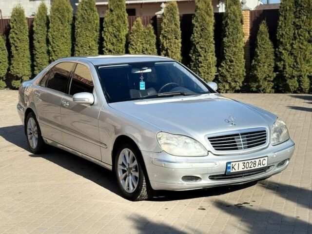 Сірий Мерседес С Клас, об'ємом двигуна 6 л та пробігом 223 тис. км за 4700 $, фото 1 на Automoto.ua