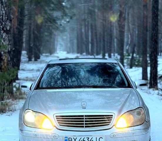 Серый Мерседес С Класс, объемом двигателя 3.2 л и пробегом 497 тыс. км за 4500 $, фото 1 на Automoto.ua