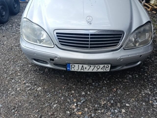Сірий Мерседес С Клас, об'ємом двигуна 4 л та пробігом 300 тис. км за 3000 $, фото 1 на Automoto.ua