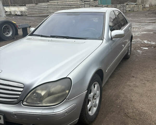 Сірий Мерседес С Клас, об'ємом двигуна 3.22 л та пробігом 460 тис. км за 3900 $, фото 1 на Automoto.ua