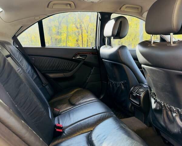 Серый Мерседес С Класс, объемом двигателя 3.2 л и пробегом 363 тыс. км за 6800 $, фото 1 на Automoto.ua