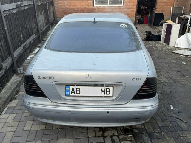 Сірий Мерседес С Клас, об'ємом двигуна 4 л та пробігом 217 тис. км за 9481 $, фото 1 на Automoto.ua