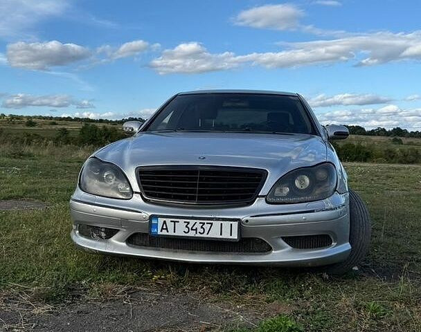 Серый Мерседес С Класс, объемом двигателя 4.3 л и пробегом 300 тыс. км за 2999 $, фото 1 на Automoto.ua