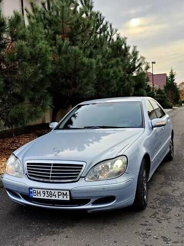 Серый Мерседес С Класс, объемом двигателя 3.2 л и пробегом 280 тыс. км за 7200 $, фото 1 на Automoto.ua