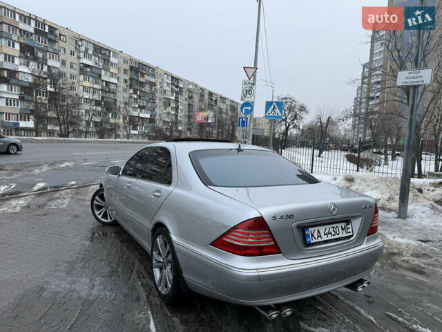 Серый Мерседес С Класс, объемом двигателя 4.27 л и пробегом 310 тыс. км за 7000 $, фото 1 на Automoto.ua