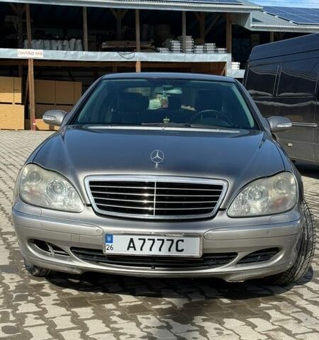 Серый Мерседес С Класс, объемом двигателя 3.2 л и пробегом 390 тыс. км за 7100 $, фото 1 на Automoto.ua