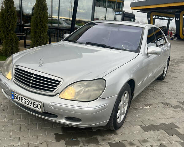 Серый Мерседес С Класс, объемом двигателя 4 л и пробегом 320 тыс. км за 6200 $, фото 1 на Automoto.ua