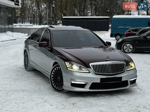 Сірий Мерседес С Клас, об'ємом двигуна 5.46 л та пробігом 338 тис. км за 11000 $, фото 1 на Automoto.ua