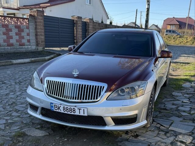 Сірий Мерседес С Клас, об'ємом двигуна 5.5 л та пробігом 338 тис. км за 12000 $, фото 1 на Automoto.ua