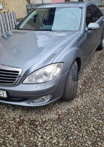 Сірий Мерседес С Клас, об'ємом двигуна 2.99 л та пробігом 390 тис. км за 10200 $, фото 1 на Automoto.ua