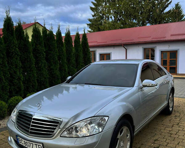 Серый Мерседес С Класс, объемом двигателя 3.5 л и пробегом 376 тыс. км за 9400 $, фото 1 на Automoto.ua