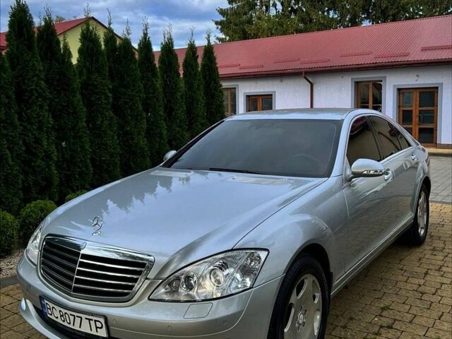Сірий Мерседес С Клас, об'ємом двигуна 3.5 л та пробігом 380 тис. км за 8400 $, фото 1 на Automoto.ua