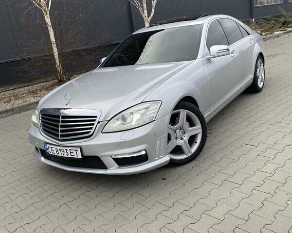 Серый Мерседес С Класс, объемом двигателя 3.5 л и пробегом 230 тыс. км за 11111 $, фото 1 на Automoto.ua