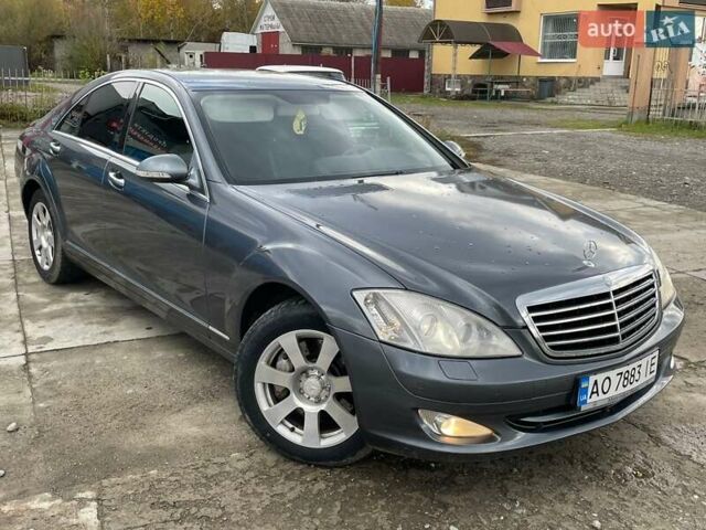 Сірий Мерседес С Клас, об'ємом двигуна 2.99 л та пробігом 215 тис. км за 12100 $, фото 1 на Automoto.ua