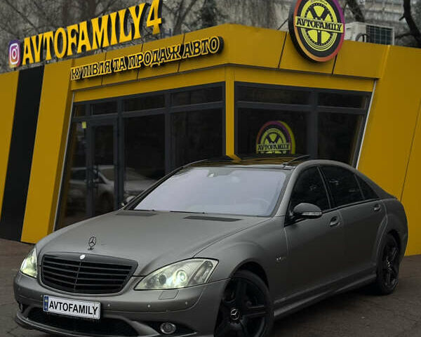 Сірий Мерседес С Клас, об'ємом двигуна 5.46 л та пробігом 314 тис. км за 8500 $, фото 1 на Automoto.ua