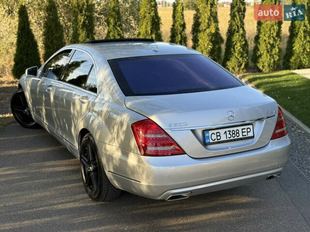 Сірий Мерседес С Клас, об'ємом двигуна 5.5 л та пробігом 218 тис. км за 15500 $, фото 1 на Automoto.ua