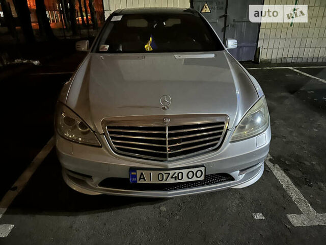 Сірий Мерседес С Клас, об'ємом двигуна 5.46 л та пробігом 280 тис. км за 14000 $, фото 1 на Automoto.ua