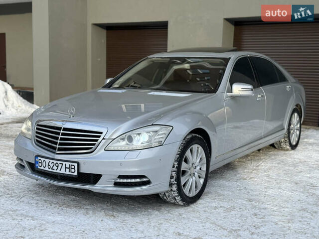 Сірий Мерседес С Клас, об'ємом двигуна 5.46 л та пробігом 220 тис. км за 11999 $, фото 1 на Automoto.ua