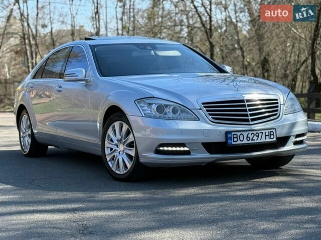 Серый Мерседес С Класс, объемом двигателя 5.5 л и пробегом 224 тыс. км за 14500 $, фото 1 на Automoto.ua