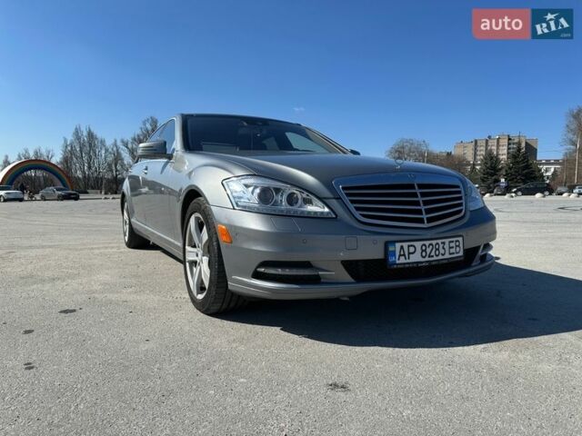 Серый Мерседес С Класс, объемом двигателя 5.46 л и пробегом 395 тыс. км за 17000 $, фото 1 на Automoto.ua
