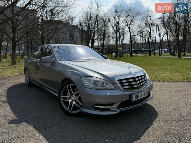 Серый Мерседес С Класс, объемом двигателя 3 л и пробегом 251 тыс. км за 18500 $, фото 1 на Automoto.ua