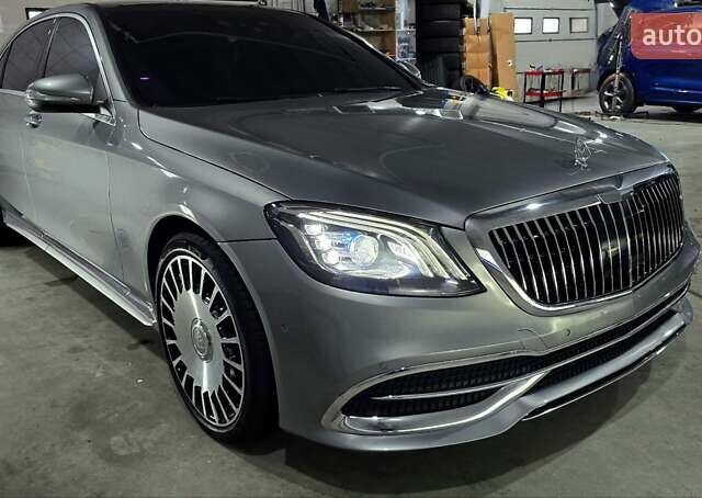 Серый Мерседес С Класс, объемом двигателя 2.14 л и пробегом 199 тыс. км за 40999 $, фото 1 на Automoto.ua