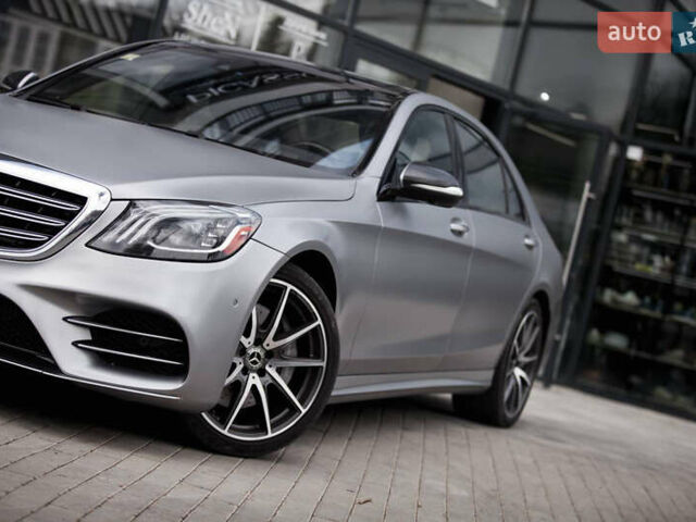 Серый Мерседес С Класс, объемом двигателя 2.99 л и пробегом 225 тыс. км за 36500 $, фото 1 на Automoto.ua