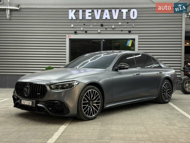 Серый Мерседес С Класс, объемом двигателя 4 л и пробегом 20 тыс. км за 105000 $, фото 1 на Automoto.ua