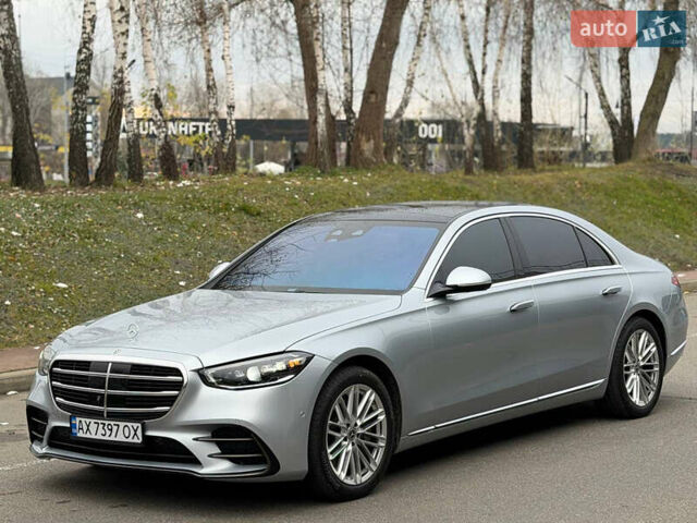 Серый Мерседес С Класс, объемом двигателя 3.98 л и пробегом 49 тыс. км за 92900 $, фото 1 на Automoto.ua