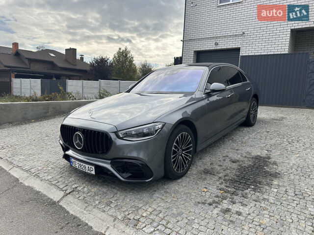 Серый Мерседес С Класс, объемом двигателя 3.98 л и пробегом 42 тыс. км за 95999 $, фото 1 на Automoto.ua