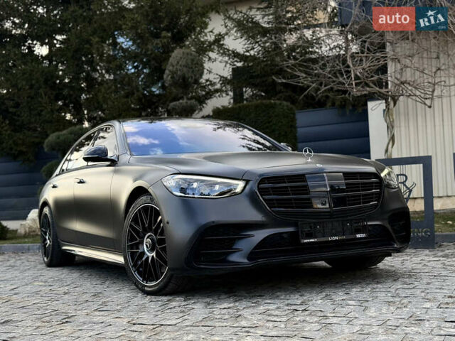 Сірий Мерседес С Клас, об'ємом двигуна 3.98 л та пробігом 69 тис. км за 104900 $, фото 1 на Automoto.ua