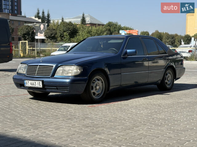 Синий Мерседес С Класс, объемом двигателя 5 л и пробегом 250 тыс. км за 4400 $, фото 1 на Automoto.ua