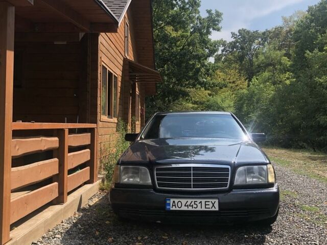 Синій Мерседес С Клас, об'ємом двигуна 3.2 л та пробігом 400 тис. км за 3000 $, фото 1 на Automoto.ua