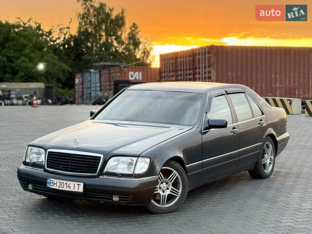 Синій Мерседес С Клас, об'ємом двигуна 3 л та пробігом 400 тис. км за 4500 $, фото 1 на Automoto.ua