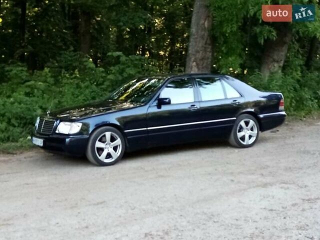 Синий Мерседес С Класс, объемом двигателя 3.45 л и пробегом 424 тыс. км за 5600 $, фото 1 на Automoto.ua