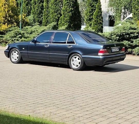 Синий Мерседес С Класс, объемом двигателя 6 л и пробегом 254 тыс. км за 16900 $, фото 1 на Automoto.ua