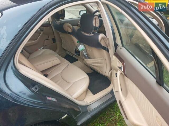 Синій Мерседес С Клас, об'ємом двигуна 3.2 л та пробігом 400 тис. км за 3500 $, фото 1 на Automoto.ua