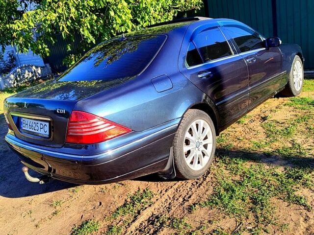 Синій Мерседес С Клас, об'ємом двигуна 3.2 л та пробігом 361 тис. км за 5000 $, фото 1 на Automoto.ua