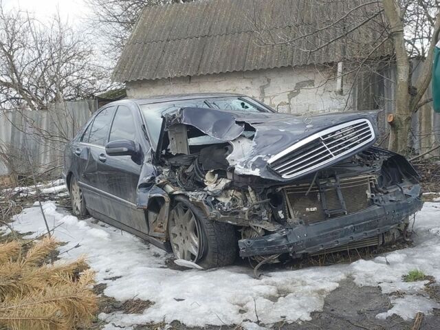 Синій Мерседес С Клас, об'ємом двигуна 3.22 л та пробігом 415 тис. км за 1850 $, фото 1 на Automoto.ua