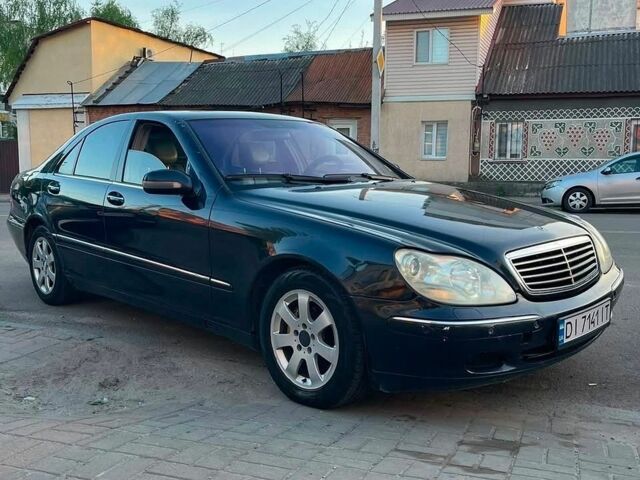 Синій Мерседес С Клас, об'ємом двигуна 4 л та пробігом 421 тис. км за 5250 $, фото 1 на Automoto.ua