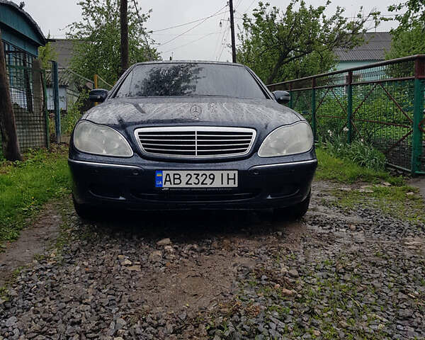 Синій Мерседес С Клас, об'ємом двигуна 3.22 л та пробігом 250 тис. км за 6250 $, фото 1 на Automoto.ua