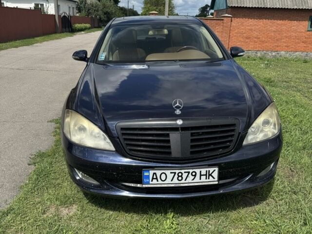Синій Мерседес С Клас, об'ємом двигуна 3.5 л та пробігом 505 тис. км за 10525 $, фото 1 на Automoto.ua