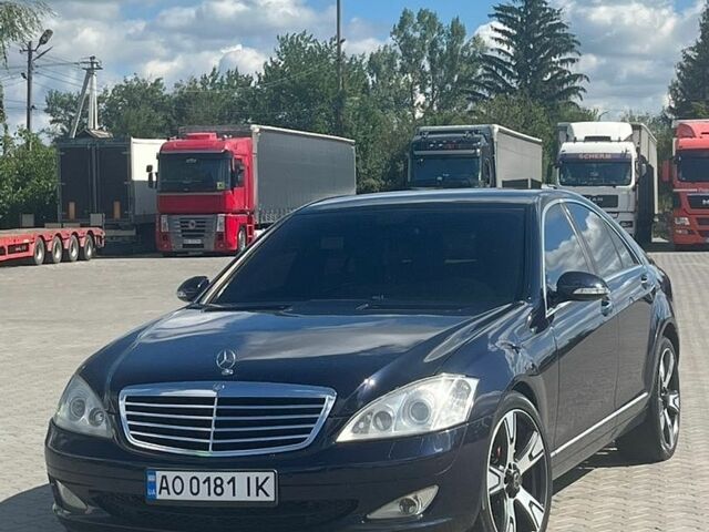 Синій Мерседес С Клас, об'ємом двигуна 2.99 л та пробігом 358 тис. км за 10250 $, фото 1 на Automoto.ua