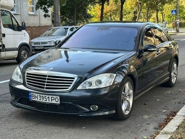 Синий Мерседес С Класс, объемом двигателя 3 л и пробегом 358 тыс. км за 9400 $, фото 1 на Automoto.ua
