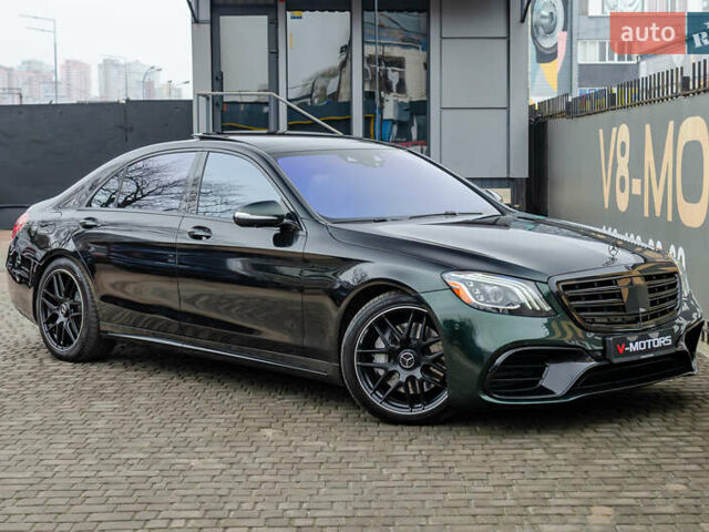 Синий Мерседес С Класс, объемом двигателя 3.98 л и пробегом 120 тыс. км за 47777 $, фото 1 на Automoto.ua