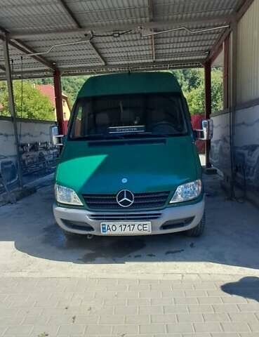 Зеленый Мерседес С Класс, объемом двигателя 2.7 л и пробегом 100 тыс. км за 8000 $, фото 1 на Automoto.ua