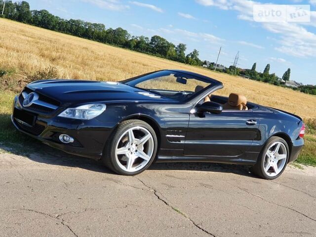 Чорний Мерседес SL 550, об'ємом двигуна 5.5 л та пробігом 57 тис. км за 23700 $, фото 1 на Automoto.ua