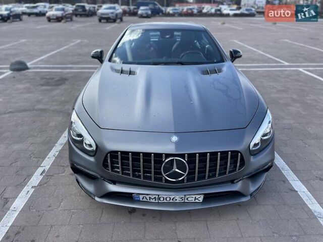 Сірий Мерседес СЛ-Клас, об'ємом двигуна 3 л та пробігом 69 тис. км за 67000 $, фото 1 на Automoto.ua