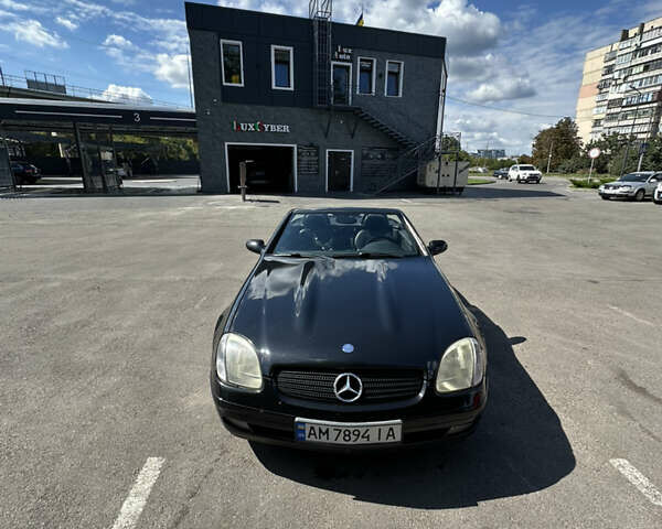 Чорний Мерседес СЛК-Клас, об'ємом двигуна 2 л та пробігом 236 тис. км за 4300 $, фото 1 на Automoto.ua